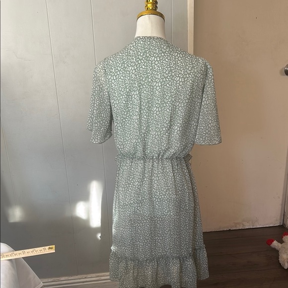 Chic Sage Green Midi Dress - Picture 3 of 6